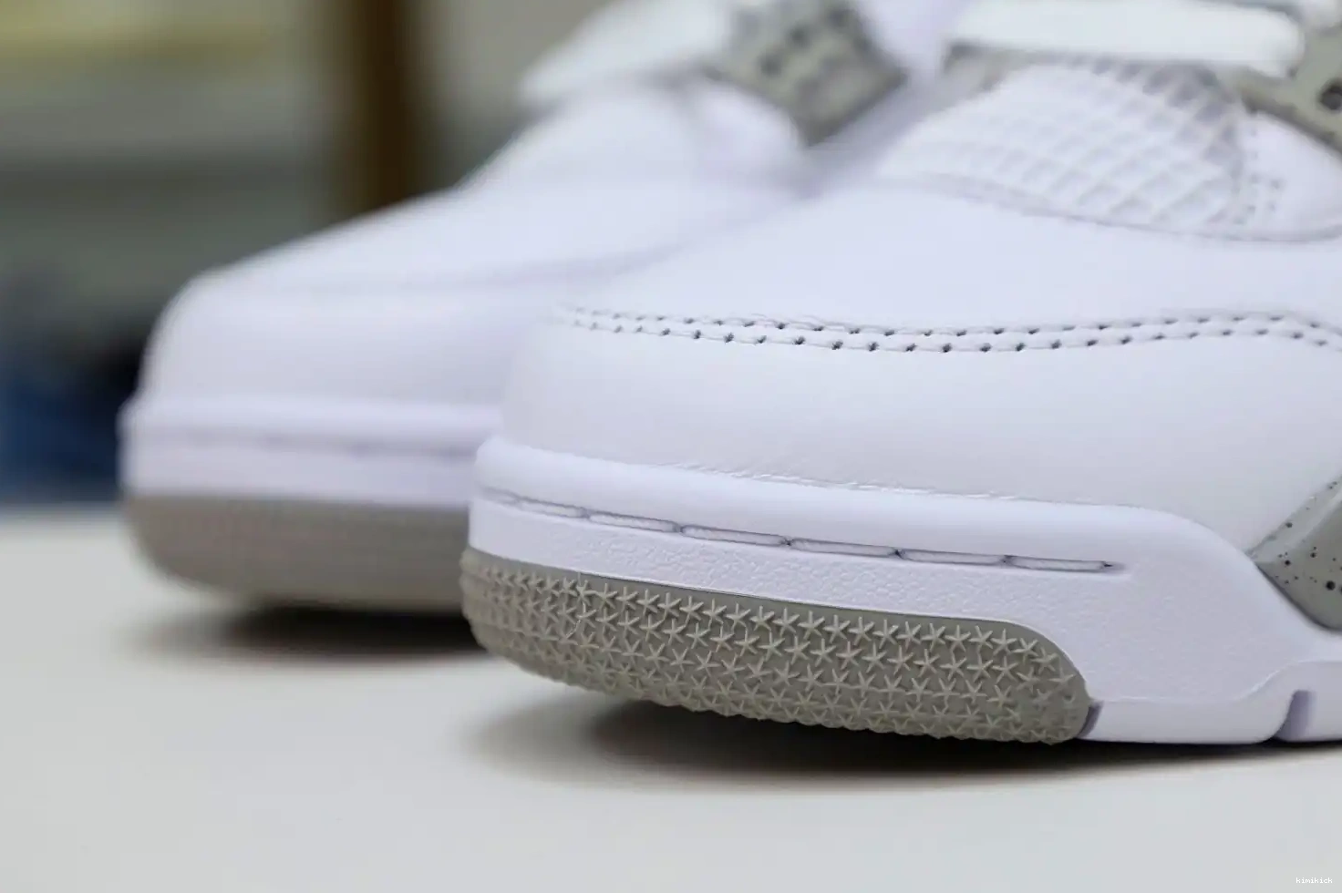 JORDAN RETRO 'WHITE OREO' Kimikick 4 AIR 0522